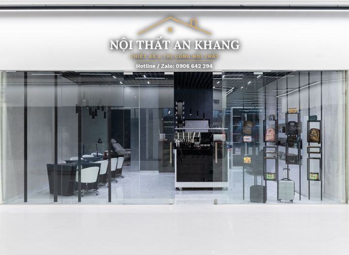 Tiệm nail đen trắng – quầy trưng bày & gương – góc 11